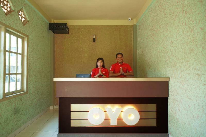 Urbanview Hotel Nugraha Palembang By Reddoorz Exterior photo